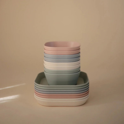 Miseczka silikonowa Mushie Ivory - kwadratowa dla dziecka | Bebelili